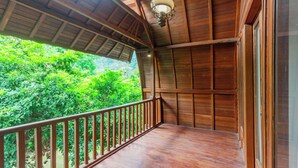 Ảnh chưa phân loại, 2 trong số 34 ảnh, nút