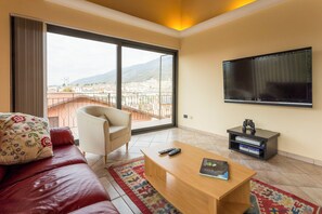 Apartment, Balcony | Living area - Panoramic Apartment near Gubbio (Sigillo)