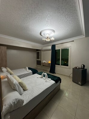 3 chambres, fer et planche à repasser, Wi-Fi, draps fournis