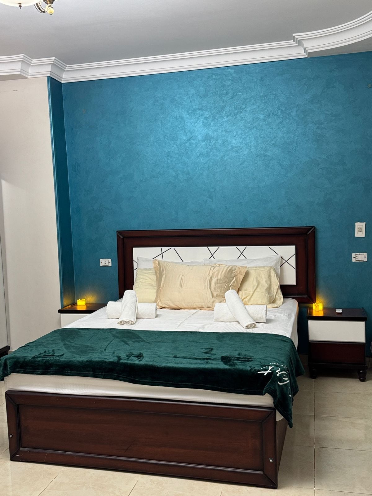 3 chambres, fer et planche à repasser, Wi-Fi, draps fournis