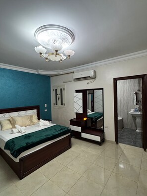 3 Schlafzimmer, Bügeleisen/Bügelbrett, WLAN, Bettwäsche