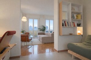 TV - Casa Matteo, panorama 20 min to Duomo (Milano)