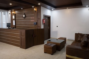 Lobby - Naini Jungle Retreat (Nainital)