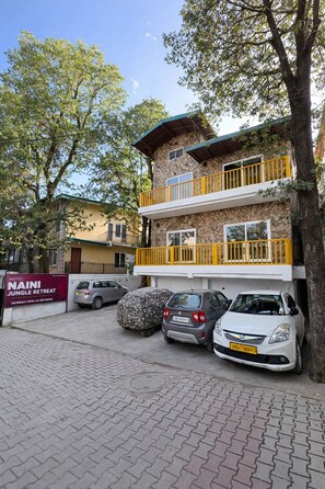 Front of property - Naini Jungle Retreat (Nainital)