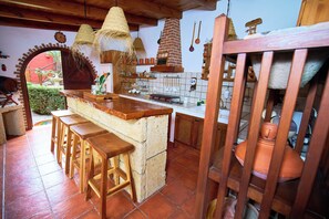 Microondas y placa de cocina