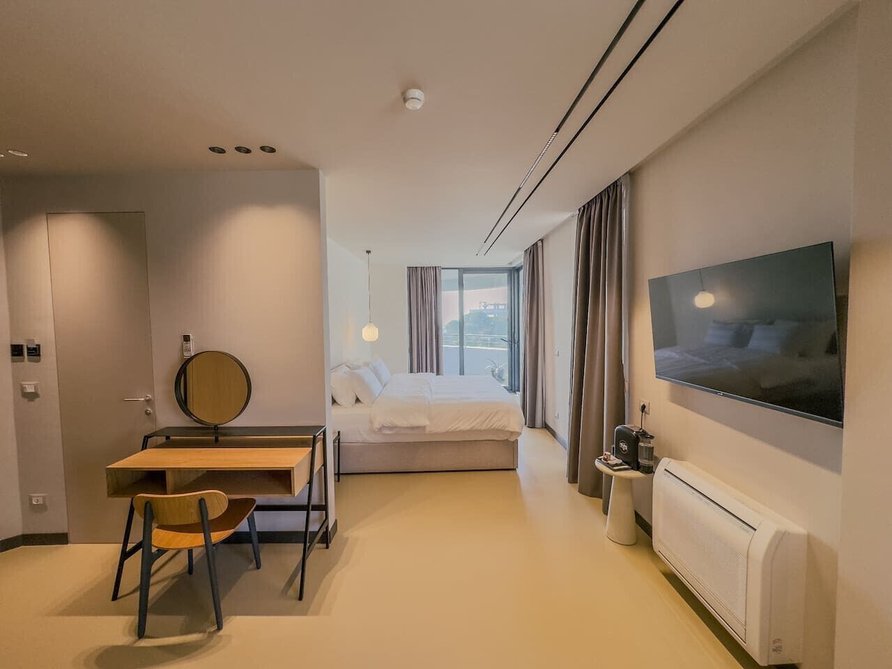 Skrivebord, strygejern/strygebræt, weekendseng, Wi-Fi