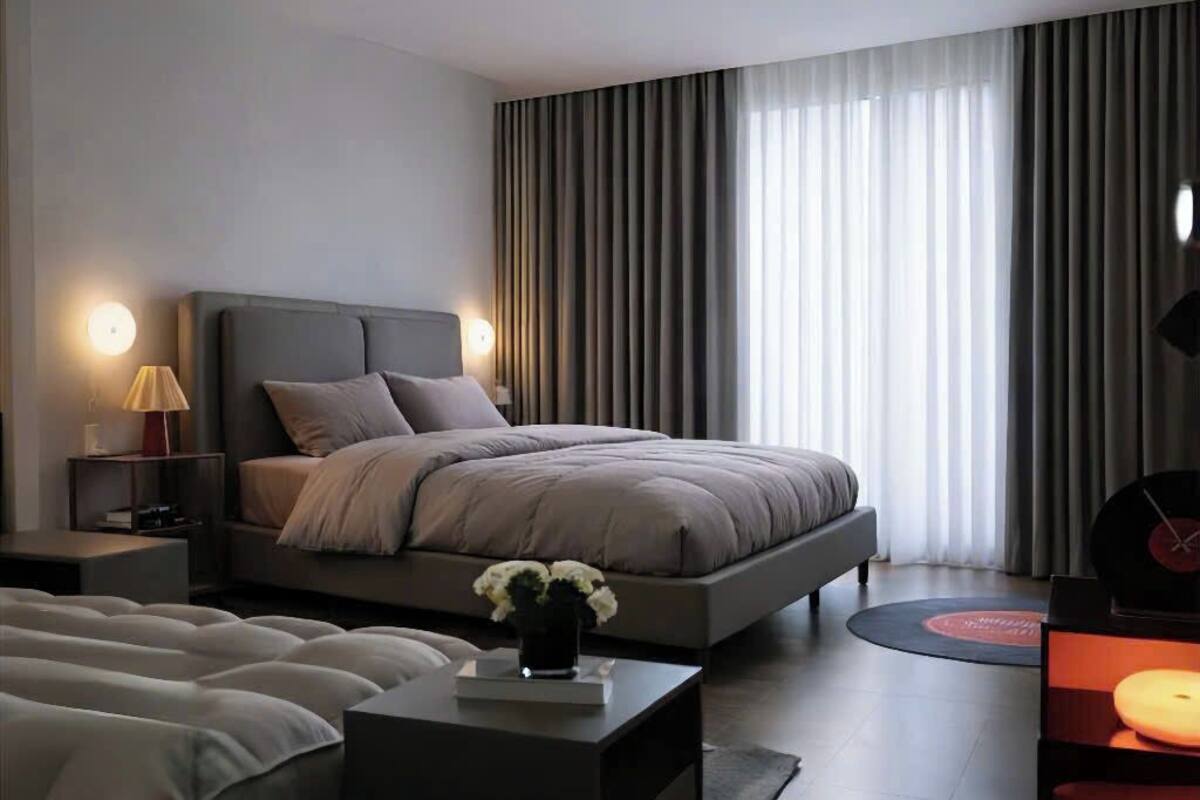 Deluxe Room, Balcony | Desk, laptop workspace, free WiFi