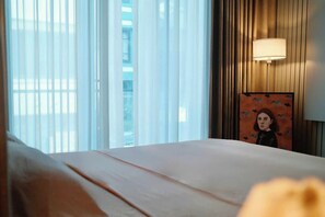 Deluxe Room, Balcony | Desk, laptop workspace, free WiFi - Funi Home (Gia Vien)