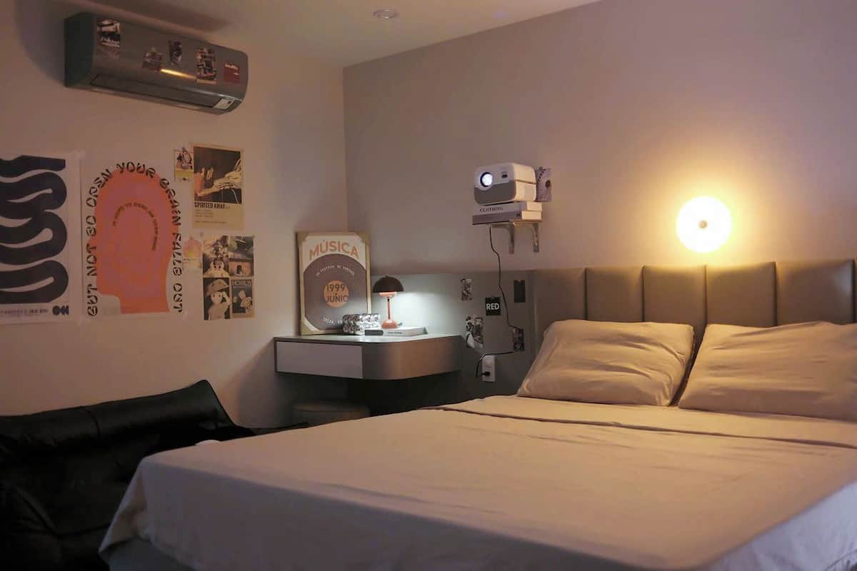 Habitación Confort | Escritorio, espacio para trabajar con laptop y wifi gratis