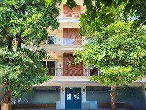 Exterior detail - Kommune Living (Gurugram)