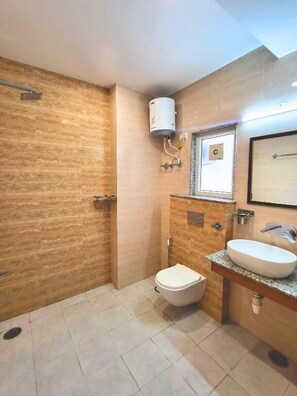 Standard enkelrum - balkong | Badrum