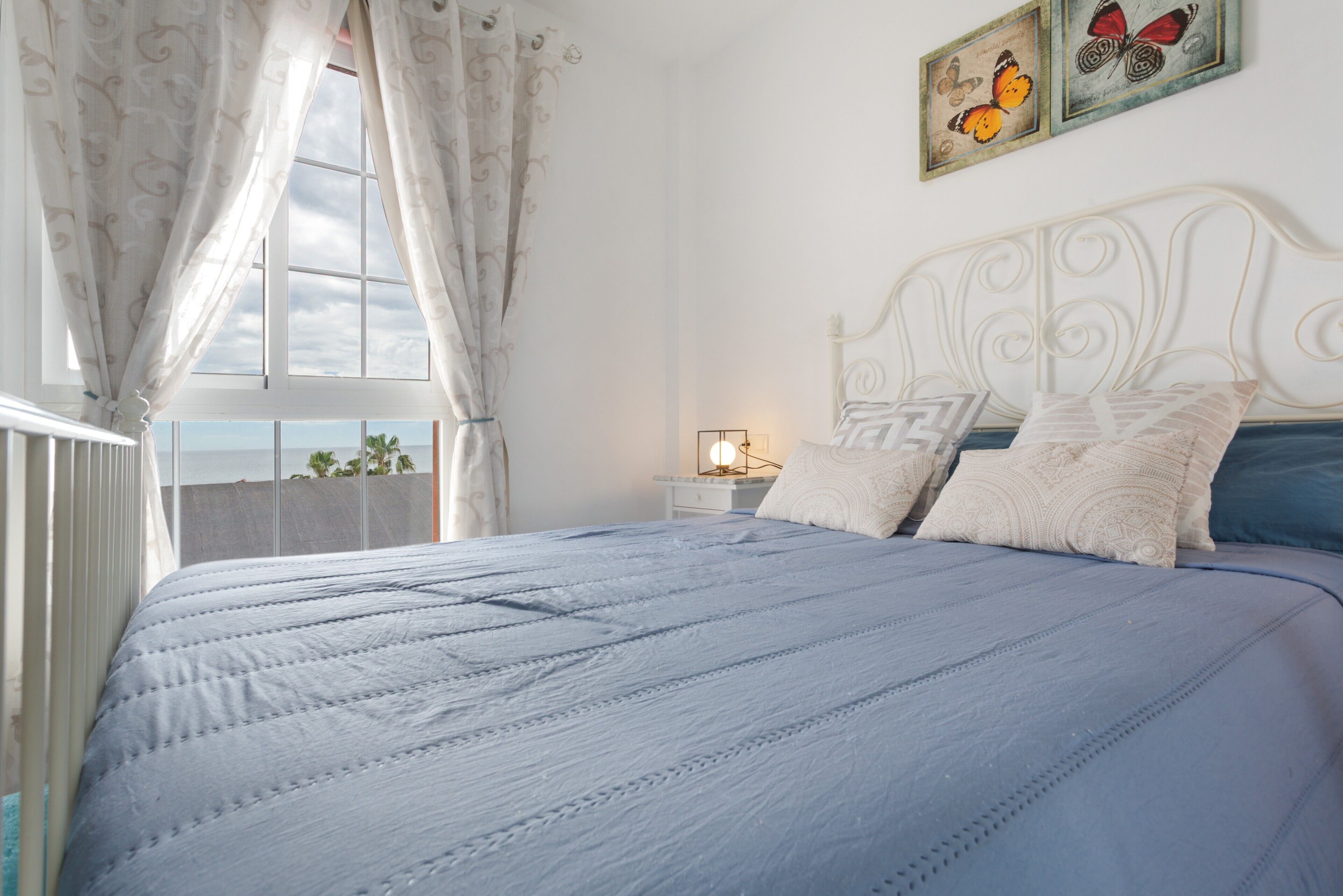 2 dormitoris, planxa i posts de planxar, wifi i roba de llit 