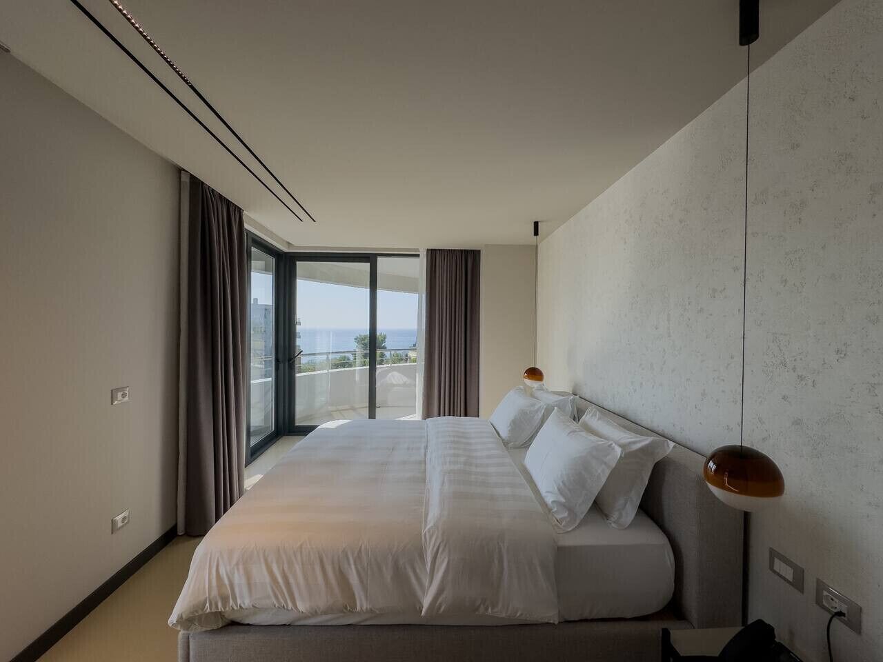 Skrivebord, strygejern/strygebræt, weekendseng, Wi-Fi