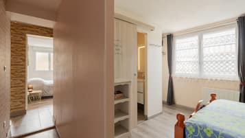 Ferros/tĂĄbuas de passar roupa, Wi-Fi, roupa de cama
