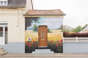 Exterior detail - Holiday Home 'Les Coquelicots En Baie De Somme' with Private Terrace, Private Garden and Wi-Fi (Saint-Blimont)