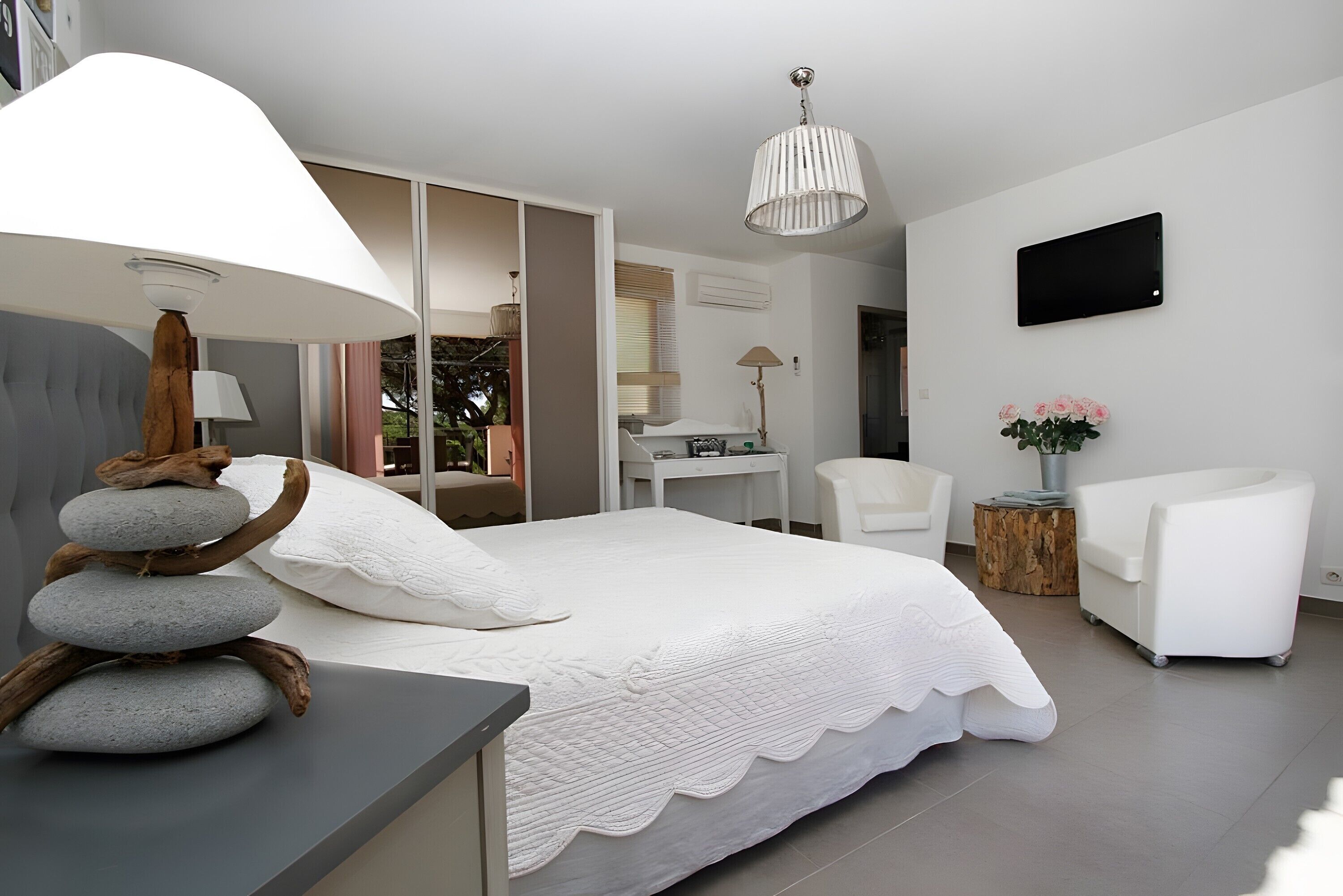 Een strijkplank/strijkijzer, wifi