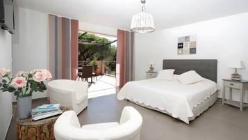 Tabla de planchar con plancha y wifi