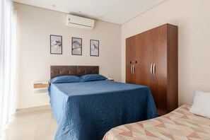 7 Schlafzimmer, Bügeleisen/Bügelbrett, WLAN, Bettwäsche