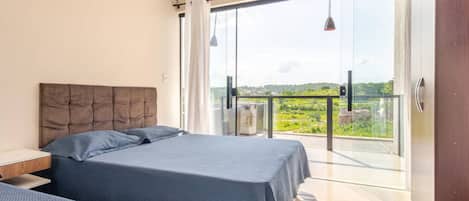 7 bedrooms, iron/ironing board, WiFi, bed sheets