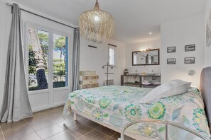 2 habitaciones, tabla de planchar con plancha y wifi 