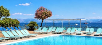 Agnes Beach Hotel Apartments