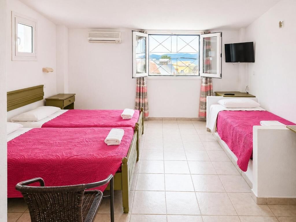 Habitación triple, en edificio anexo | Wifi gratis