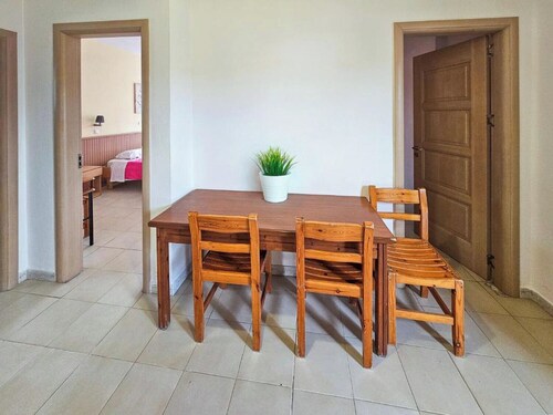 Agnes Beach Hotel Apartments
