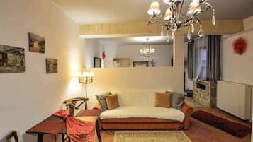 Fernseher, Kamin, Arbeitsbereiche