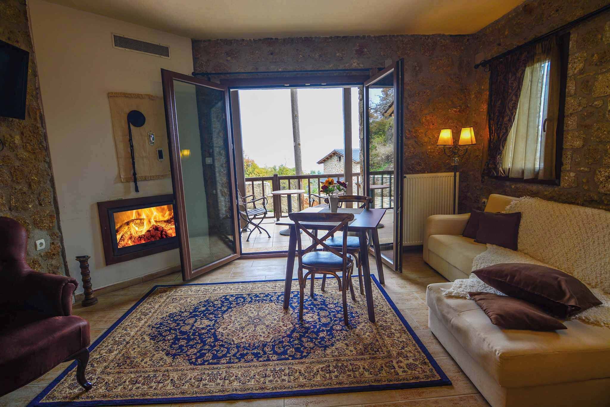 Fernseher, Kamin, Arbeitsbereiche