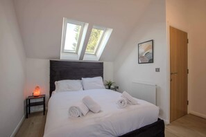 House | 2 bedrooms, Internet - Modern 2-bed House In Swinton - Private Parking (Manchester)