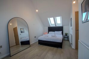 House | 2 bedrooms, Internet - Modern 2-bed House In Swinton - Private Parking (Manchester)