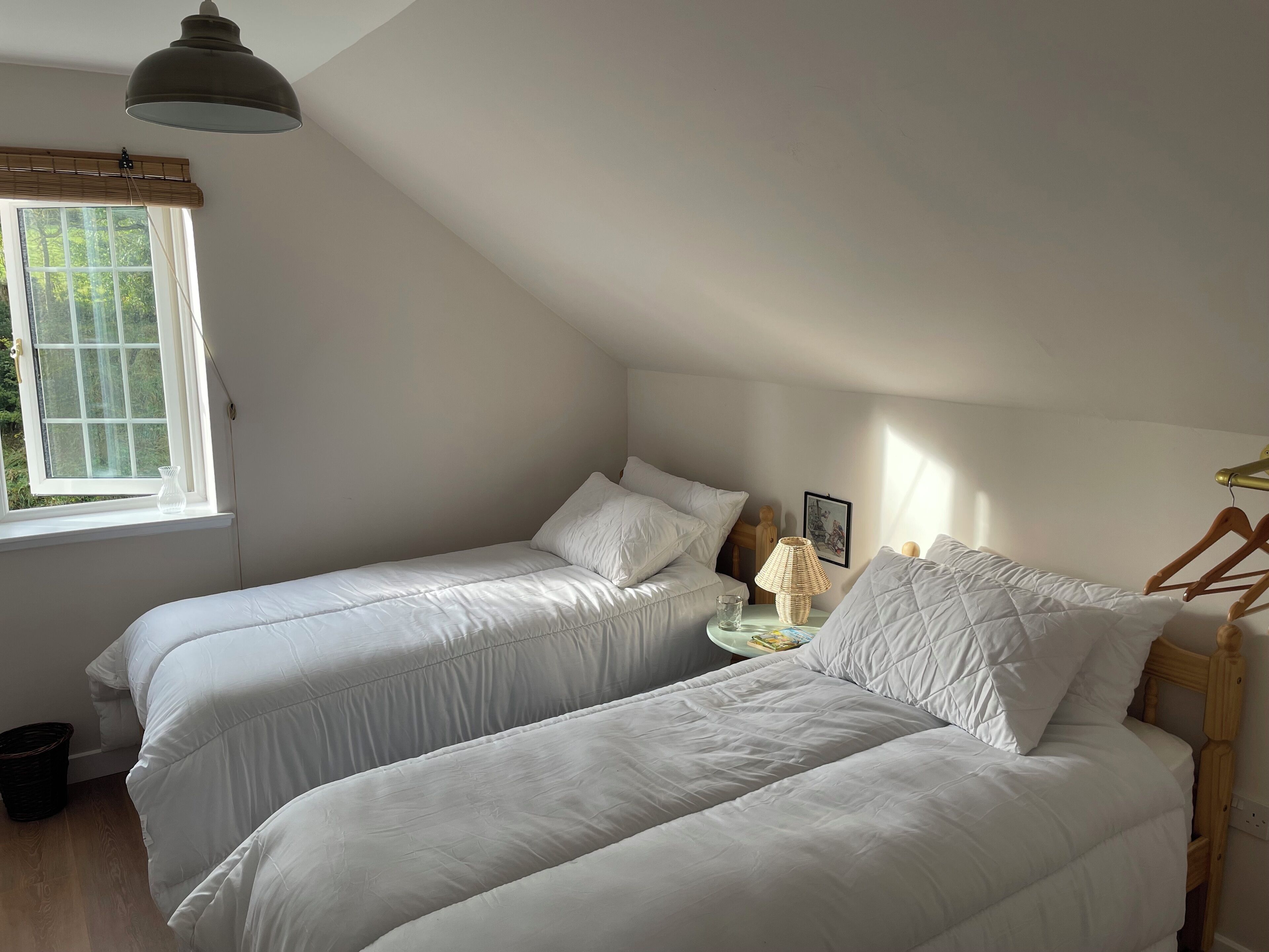 Schreibtisch, Bügeleisen/Bügelbrett, kostenloses WLAN, Bettwäsche