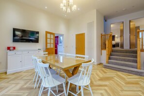 Dining - Lochside Premier Spa (Pet) (Fowlis)