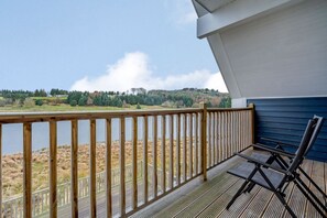 Property grounds - Lochside Premier Spa (Pet) (Fowlis)