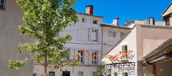 La Belle Époque, grand appartement central à Foix.