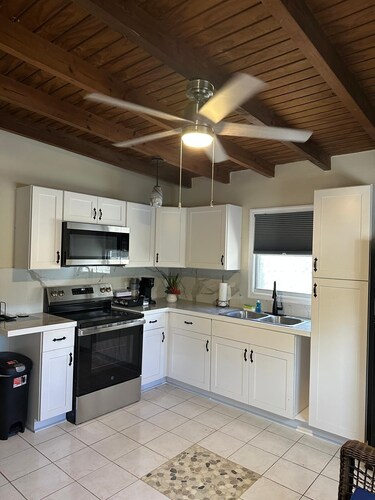 Charming 2-bedroom house with AC in beautiful St Thomas