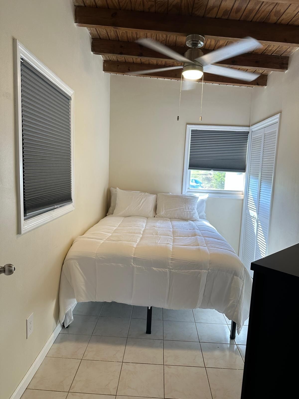 2 多间卧室、熨斗/熨衣板、WiFi、床单