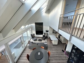 TV - Modern and Stylish apartment in downtown Reykjavik - Great location ! (Reykjavik)