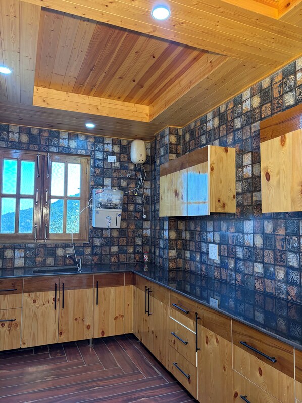 Interior - SECRET ESCAPE RESORT (Solan)