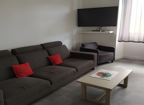 Télévision, table de tennis de table