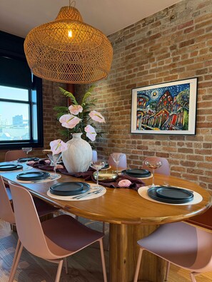 Apartment | 4 bedrooms - The Gisele: 4br/4ba for 8 Pool + Streetcar Stop (New Orleans)