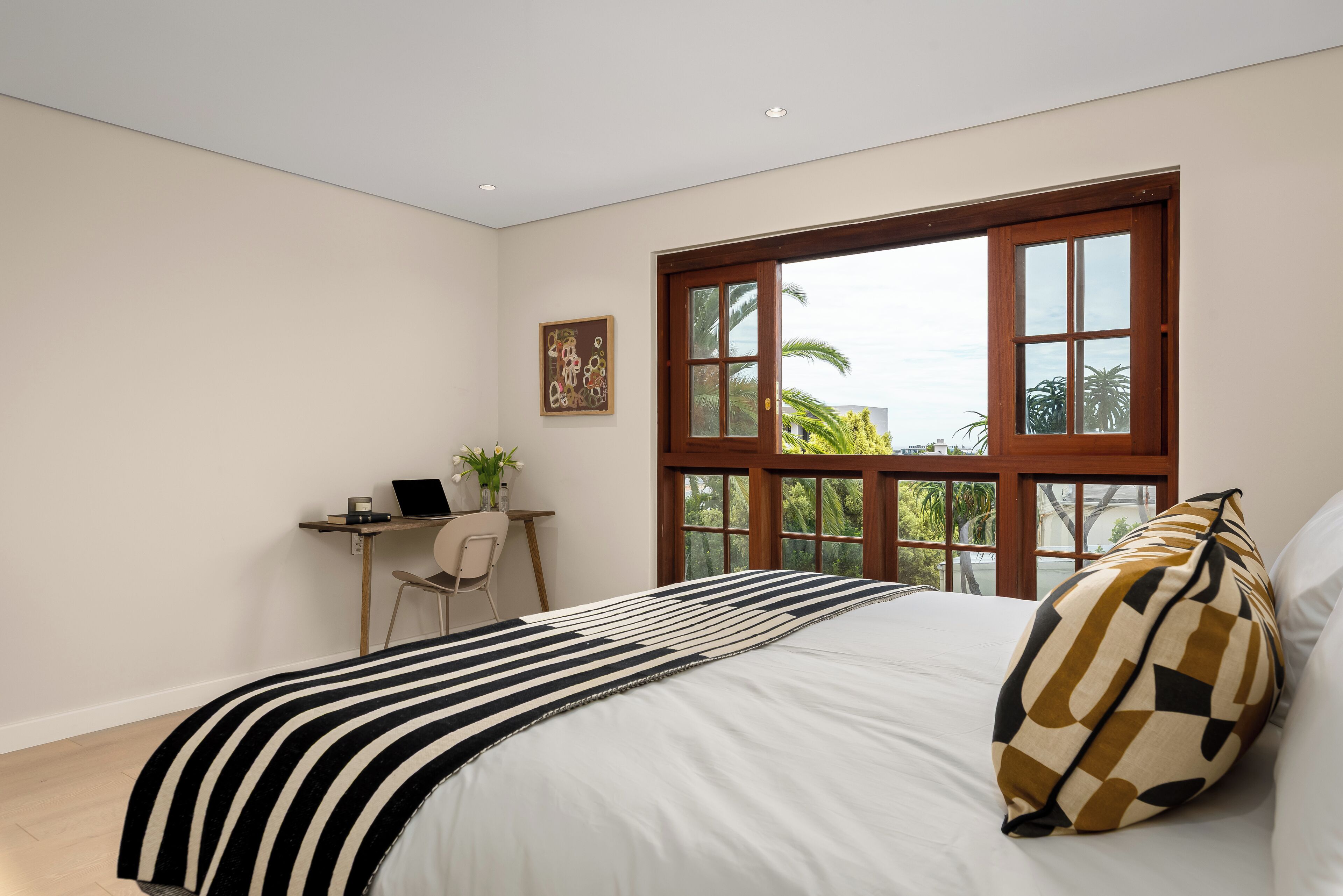 Deluxe Double or Twin Room, 1 Bedroom | Iron/ironing board, free WiFi