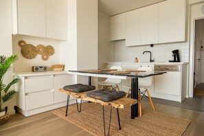 Apartment | Private kitchen - Apartment With Frontal sea View on the Seaside (Middelkerke)