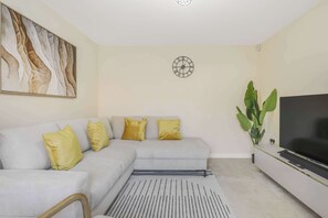 House | 5 bedrooms, Internet - Spacious 5-bed Contractor House - Parking Wi-fi (Coventry)