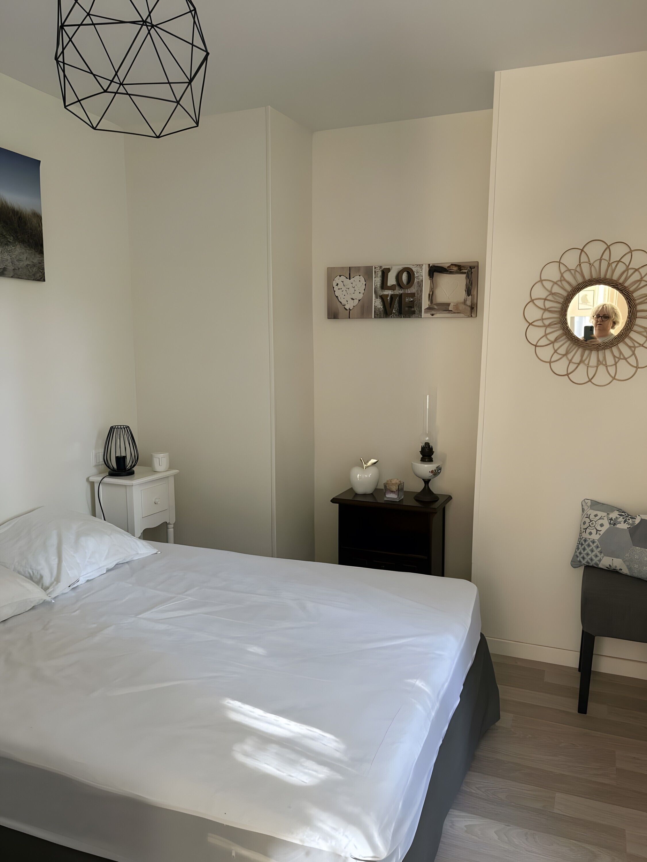 Tabla de planchar con plancha y wifi