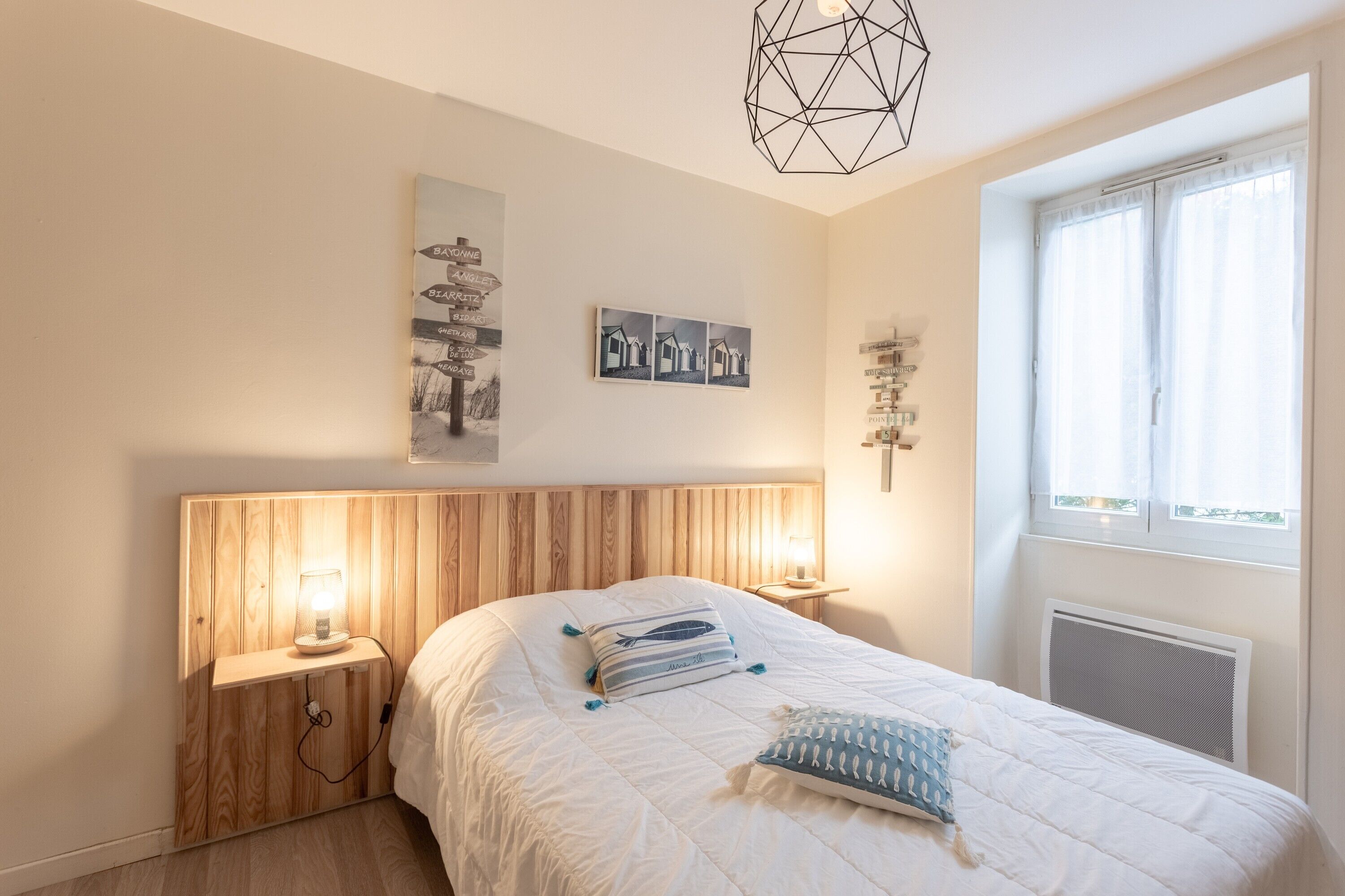 Iron/ironing board, WiFi