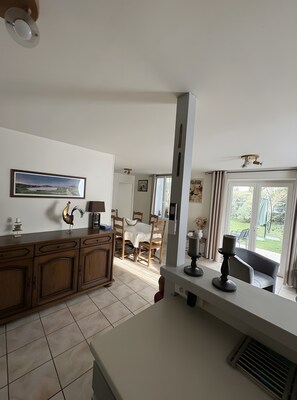 Interior - Apartment 'Etxexuria' with Private Terrace, Wi-Fi and Air Conditioning (Cambo les Bains)