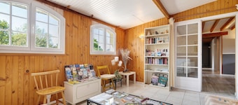 Bed and Breakfast 'Chambre D'hôtes Myosotis' with Shared Pool, Shared Terrace and Wi-Fi