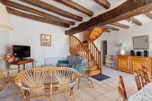 Fernseher, Stereoanlage