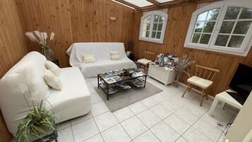 Televisie en een tafeltennistafel